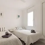 Appartement Lets Holidays White With Terrace, Ac, Parking, Near