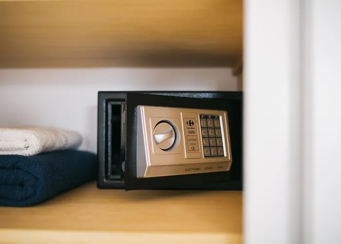 Lets Holidays White With Terrace, Ac & Parking, Near *