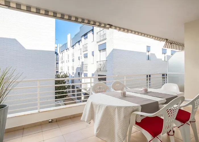 Lets Holidays White With Terrace, Ac & Parking, Near * Tossa de Mar