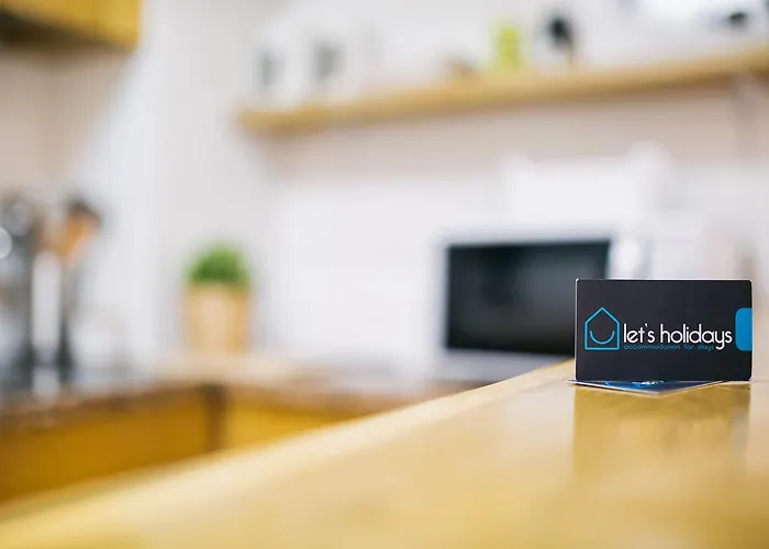 Apartment Lets Holidays White With Terrace, Ac & Parking, Near *