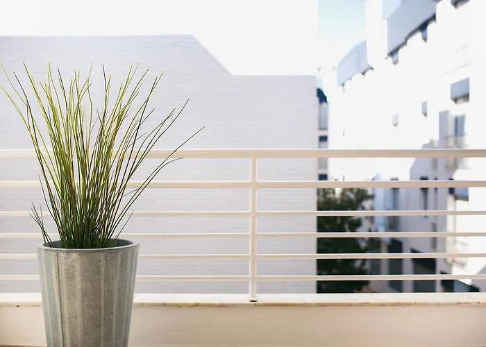 Lets Holidays White With Terrace, Ac & Parking, Near Apartment *