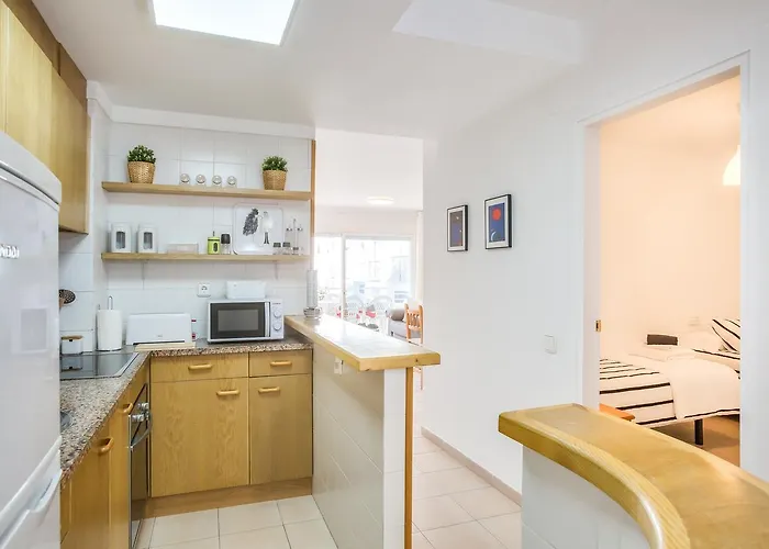 Lets Holidays White With Terrace, Ac & Parking, Near Tossa de Mar